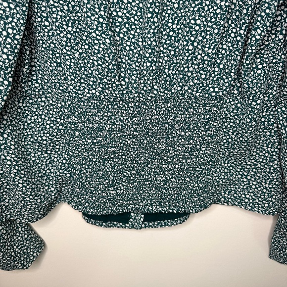 NWT Abercrombie & Fitch Floral Top Size L - Picture 12 of 14